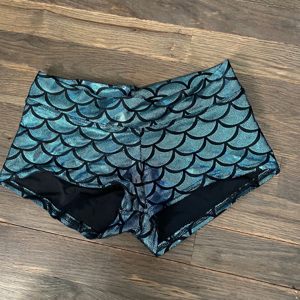 Blackmilk mermaid short shorts
